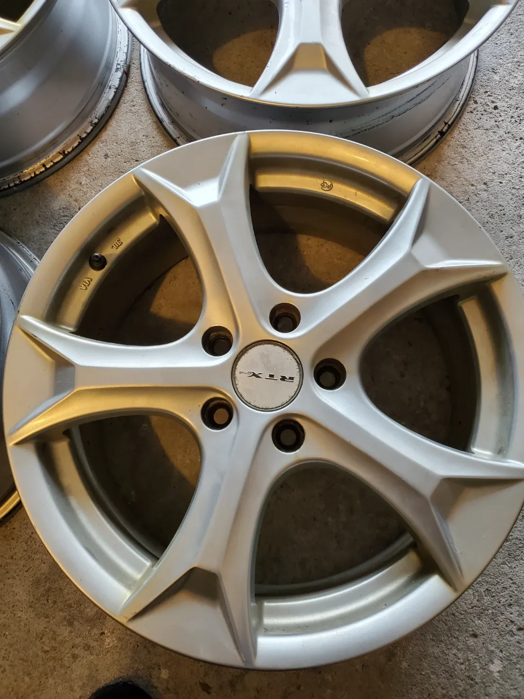 17" RTX Silver Alloy Rims - Set of 4 image indicator(3)