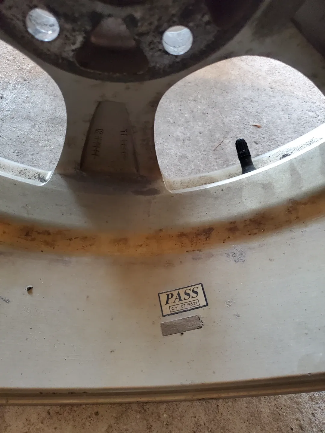 17" RTX Silver Alloy Rims - Set of 4 image indicator(8)