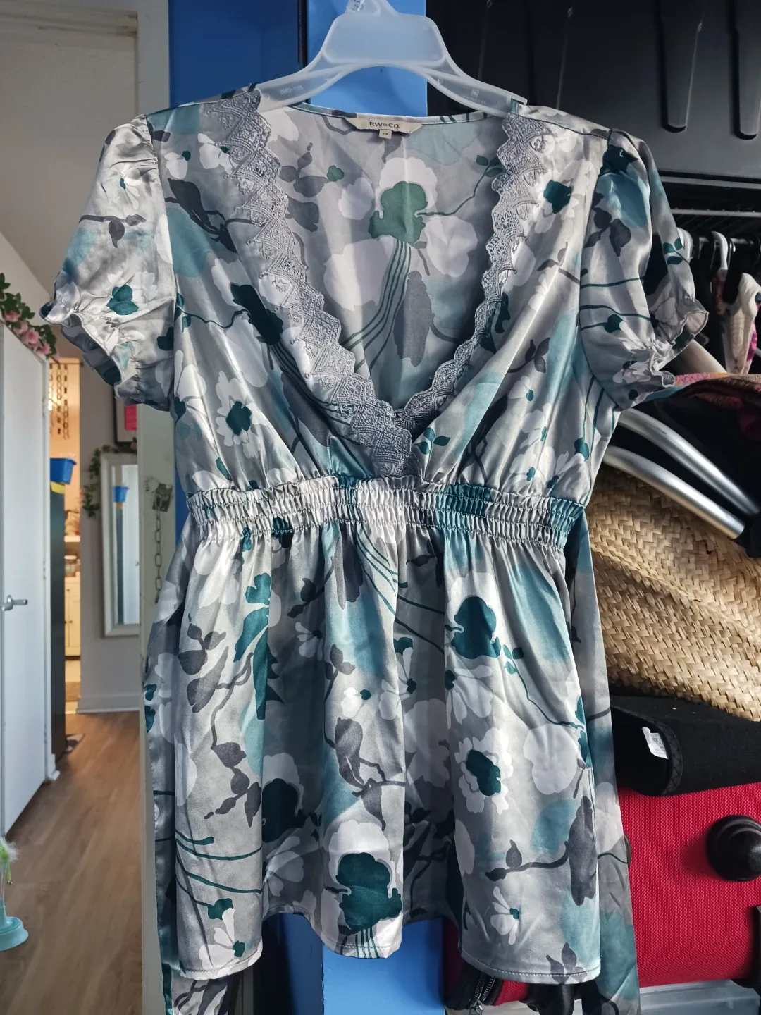 RW&CO Floral Print Top - Size s thumbnail