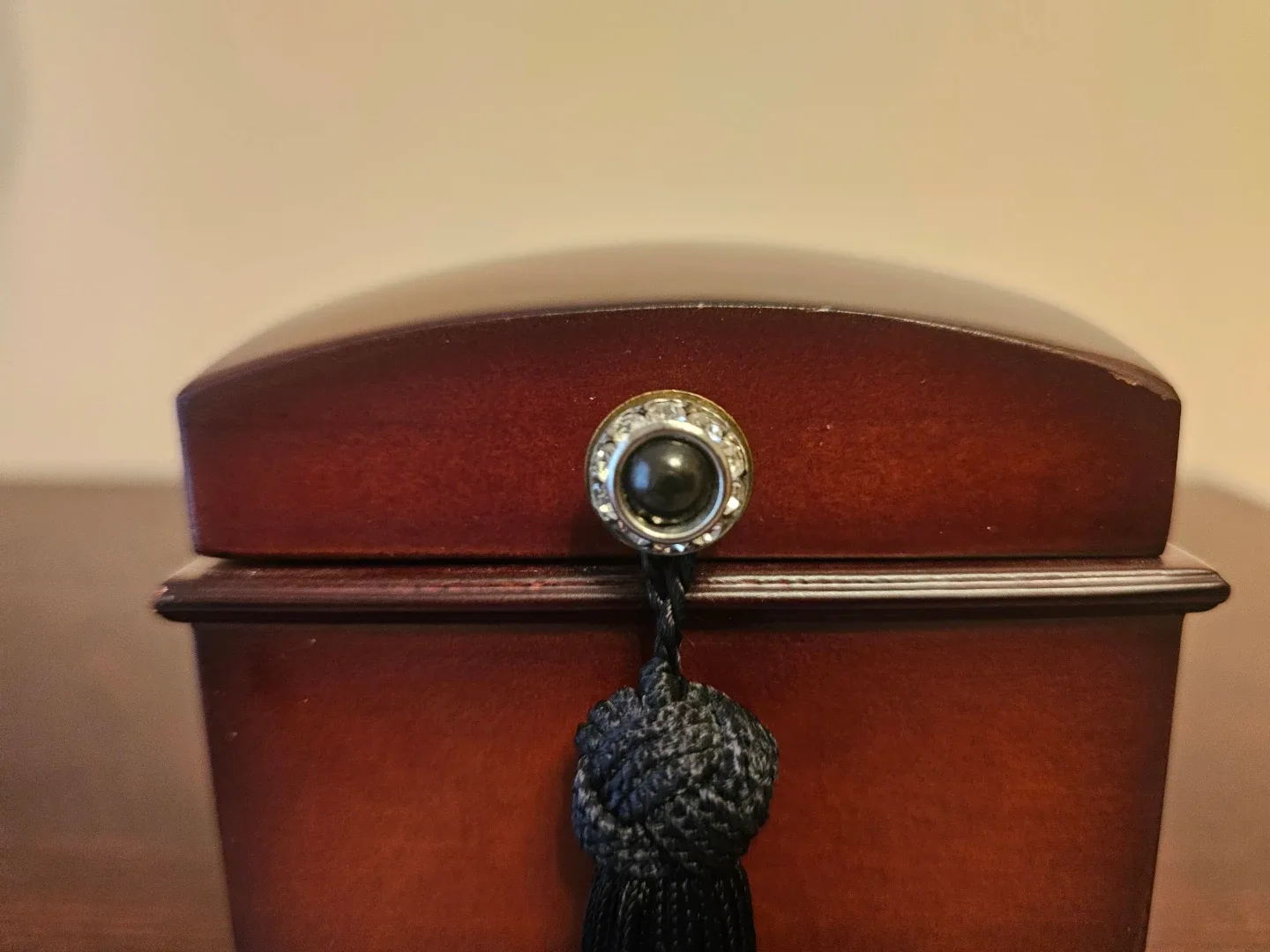 Wooden Jewelry Box with music play image indicator(4)