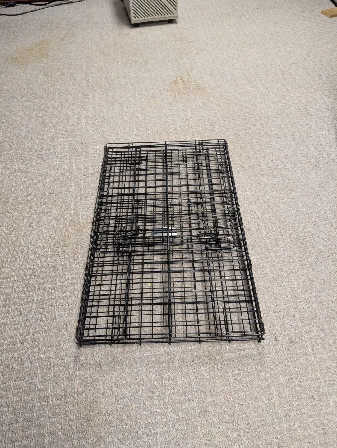 Black Dog Crate - 36" x 23" x 25" image indicator(9)