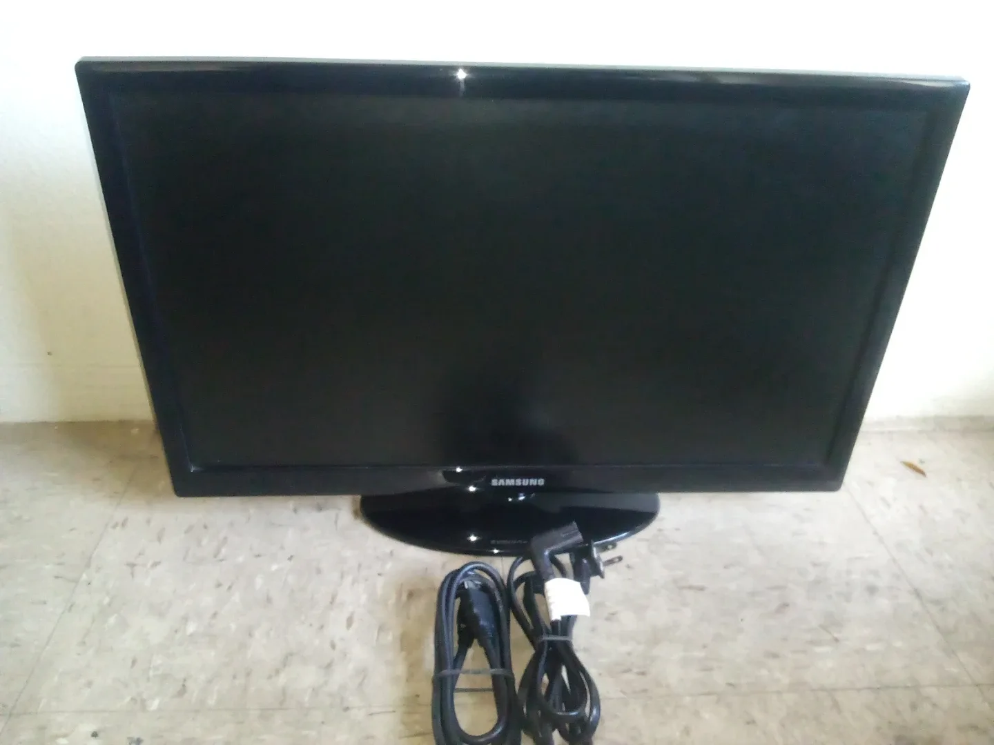 Samsung 22-inch LED-LCD HDTV image indicator(2)