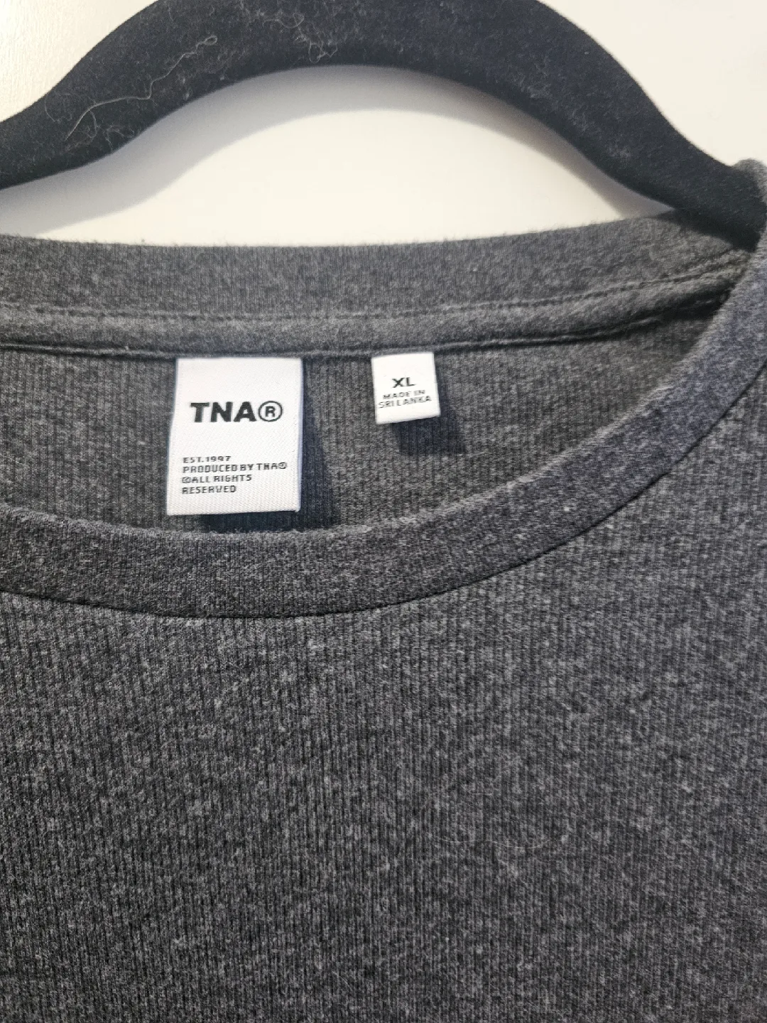 TNA Grey Ribbed T-Shirt - Size XL image indicator(2)
