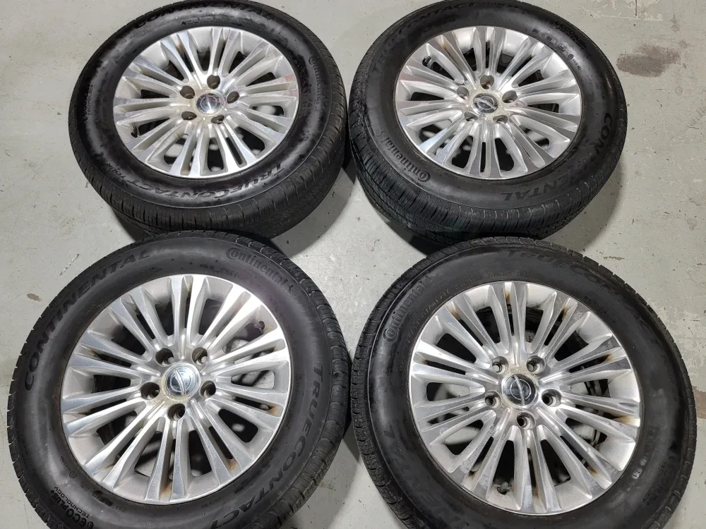 Caravan Town & Country Rims and Tires Set of 4