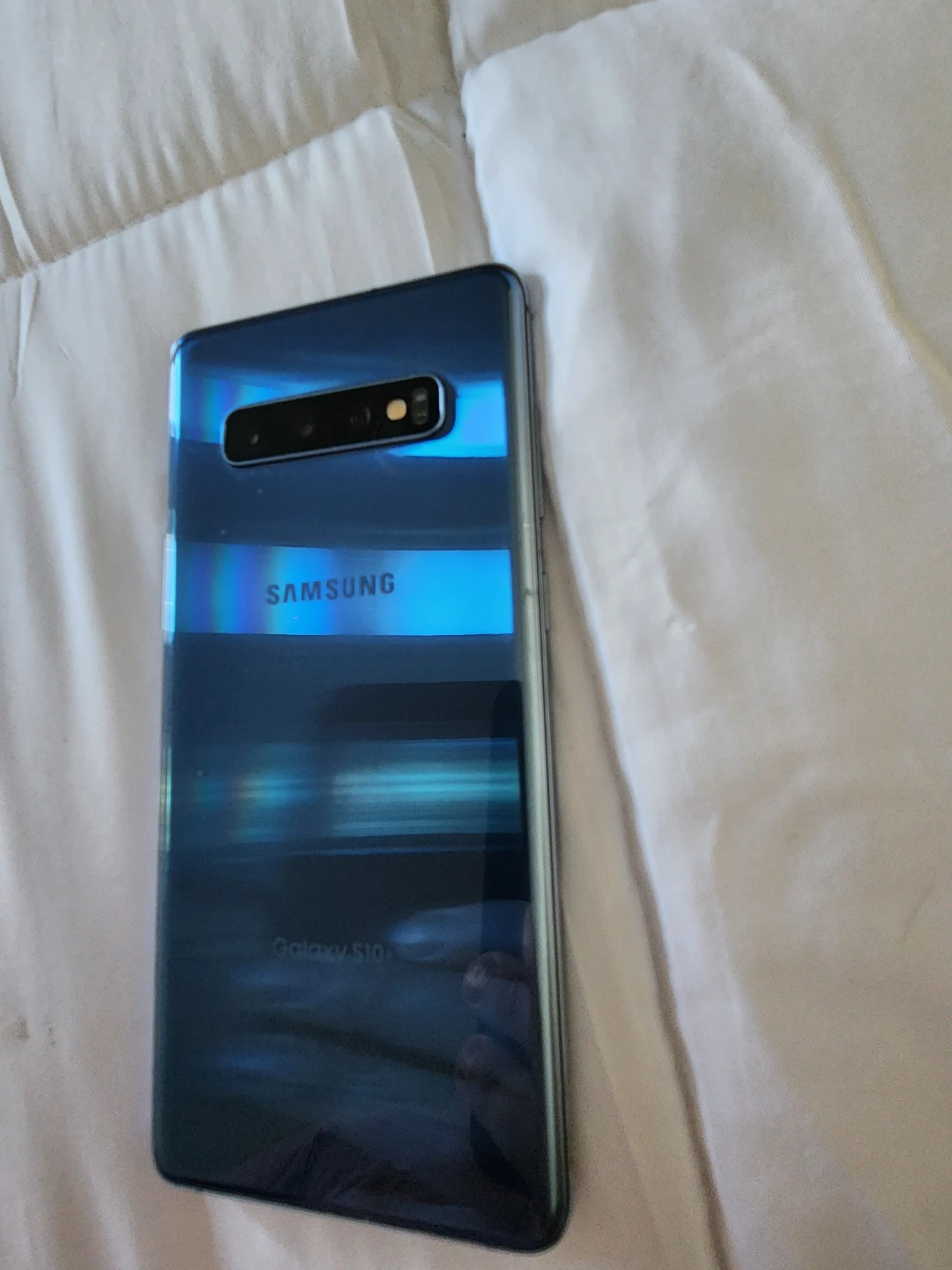 Samsung Galaxy S10+ (Cracked Screen) - photo 2