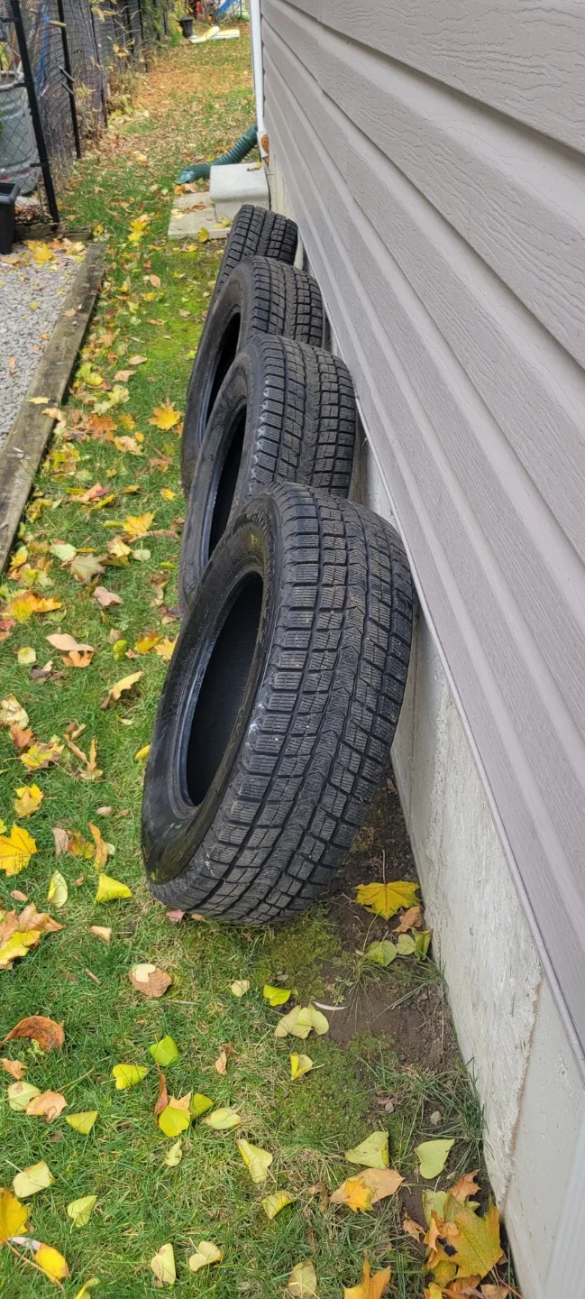 Arctic Claw Weathermaxx 235/70R16 Winter Tires image indicator(6)