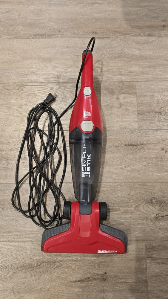 Dirt Devil Simpli-Stik Vacuum