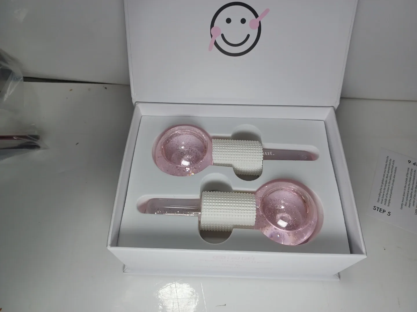 Beaut Ice Ice Rollys - Facial Massage Globes (New) image indicator(2)