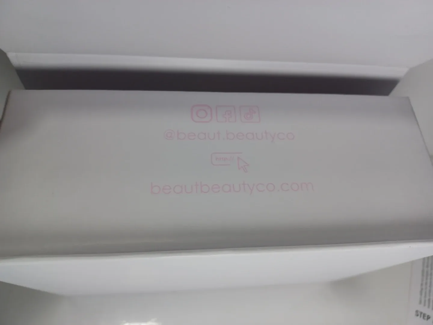 Beaut Ice Ice Rollys - Facial Massage Globes (New) image indicator(3)