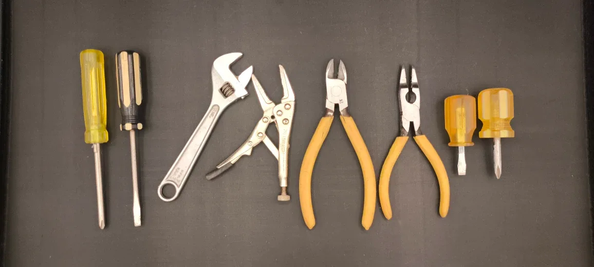 Hand Tool Set –  Mixed Essential Tools | Home Repairs image indicator(8)