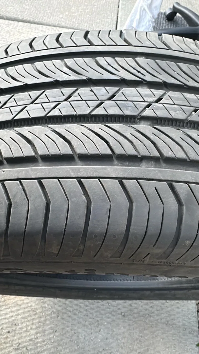 Continental ProContact TX 235/60R18 Tire image indicator(3)