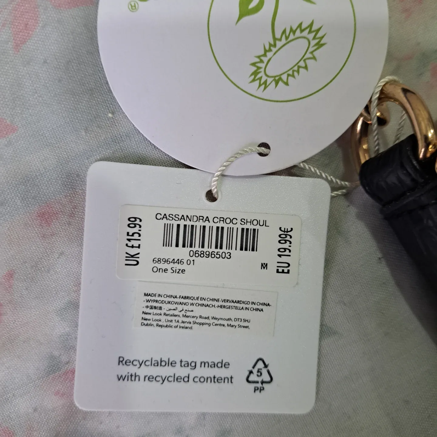 New Shoulder Bag with Tags image indicator(3)