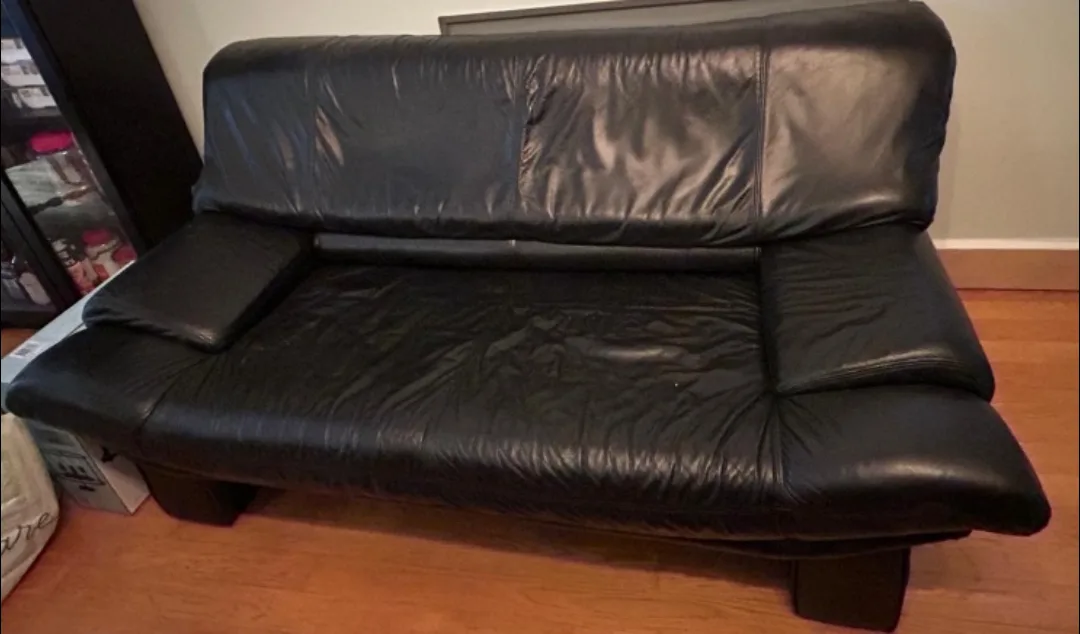 2 Black Leather Couches image indicator(6)