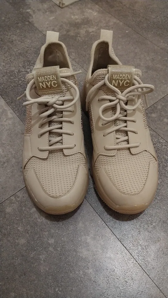 Madden NYC Beige Sneakers image indicator(2)