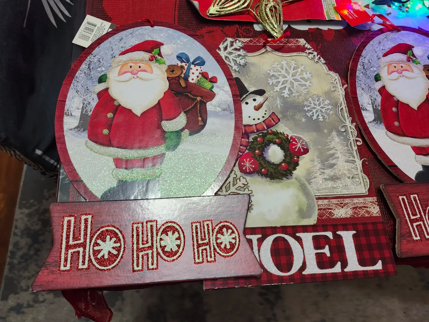 Christmas Ornaments and Lights image indicator(4)