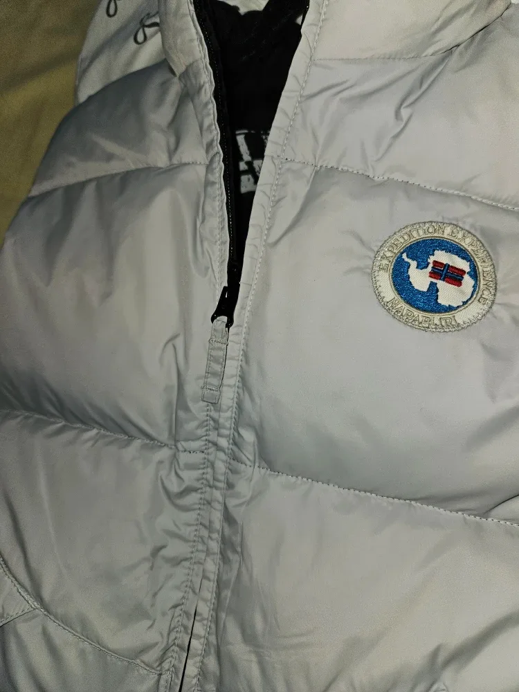 Napapijri Reversible Puffer Vest image indicator(5)