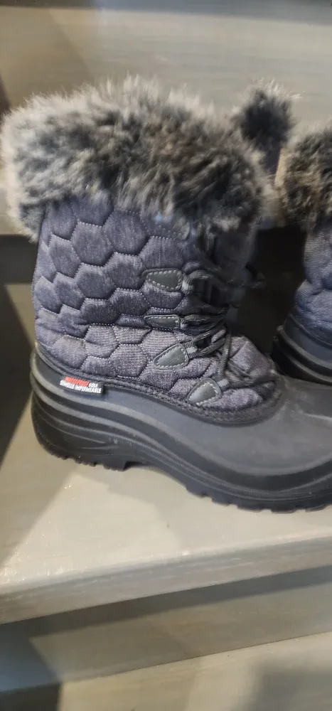 Ice Fields Women's Winter Boots - Size 10 image indicator(2)