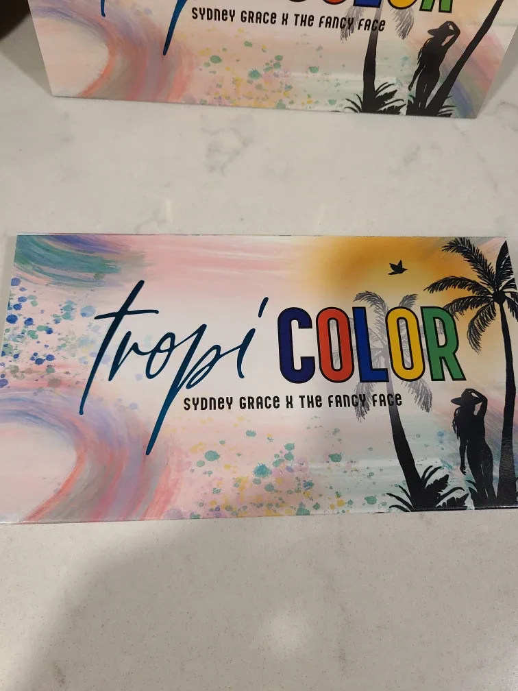 Sydney Grace TropiCOLOR Eyeshadow Palette image indicator(4)