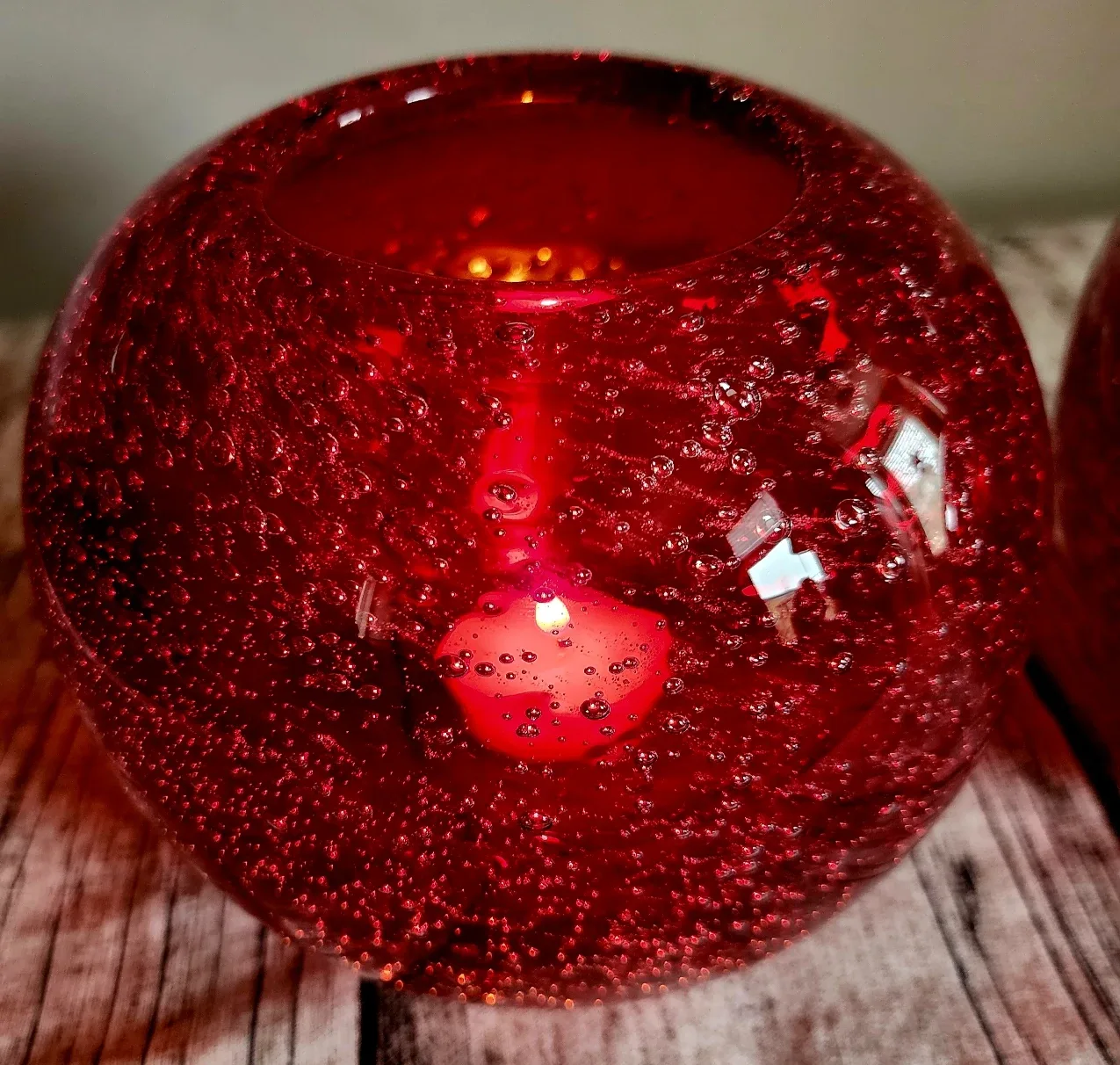 Heavy Red Bubble Glass Candle Holders - Set of 2 image indicator(3)