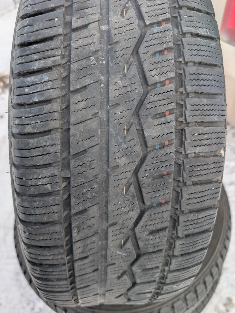 Set of 4  good Toyo Celsius winter tires 215/55R16 - photo 3