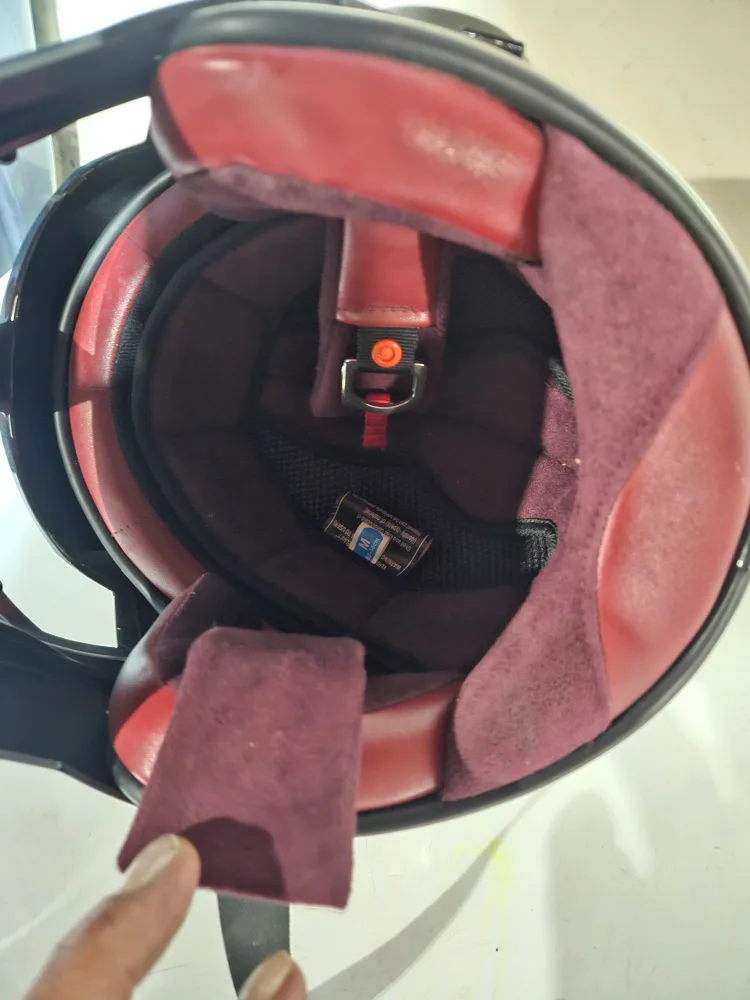 Black Motorcycle Helmet, Size M image indicator(2)