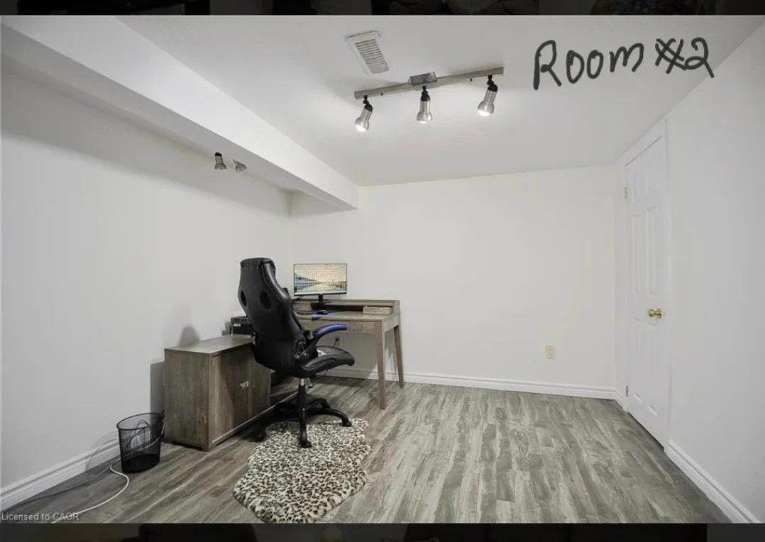 2BHK Basement for rent image indicator(7)