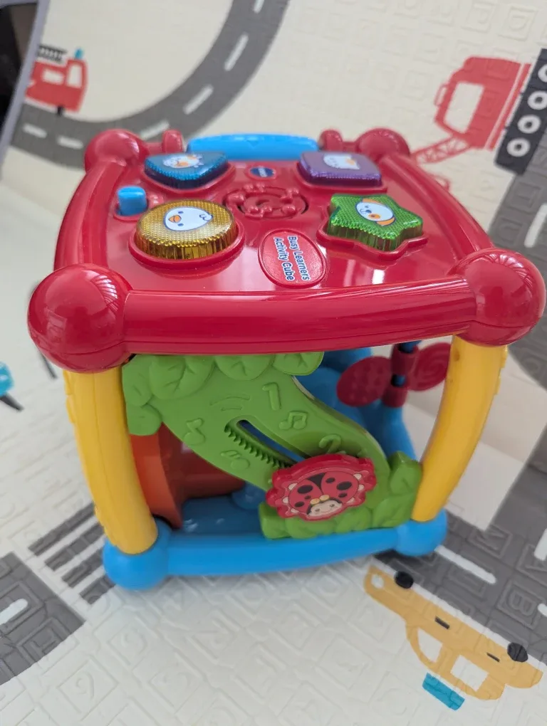 VTech Busy Learners Activity Cube image indicator(3)