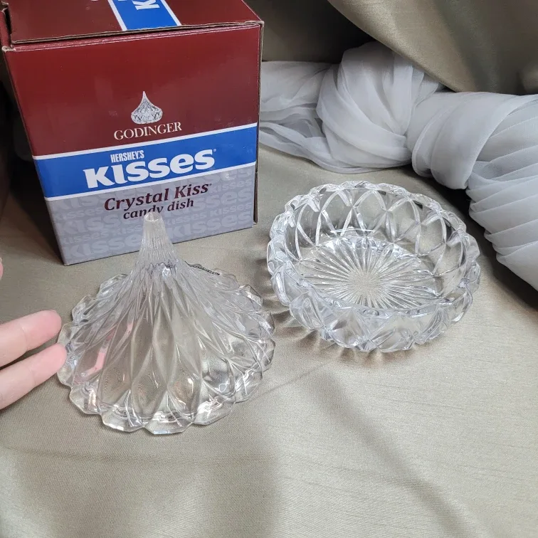 Godinger Hershey's Kisses Shannon Crystal Candy Dish image indicator(3)