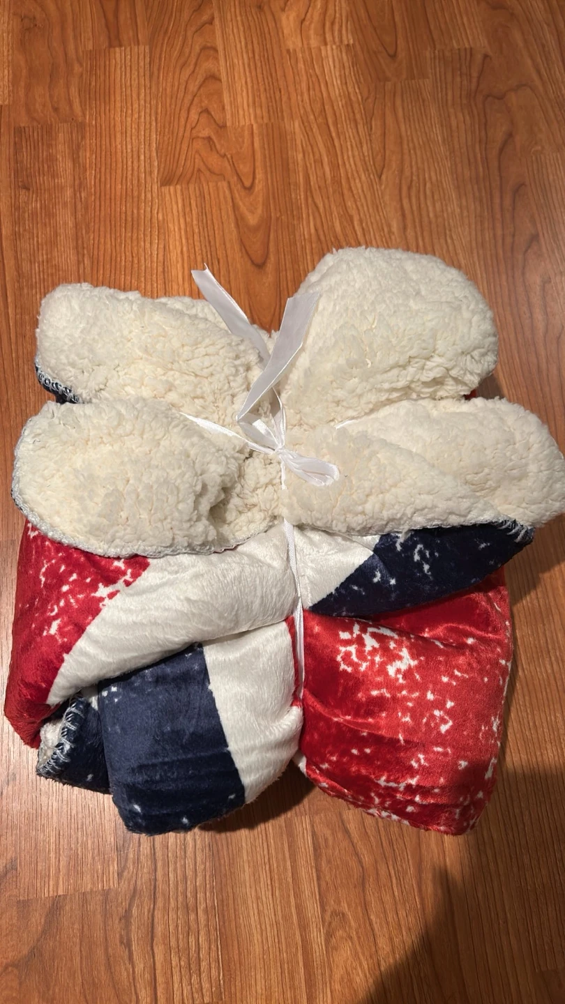 Union Jack Sherpa Throw Blanket - photo 2