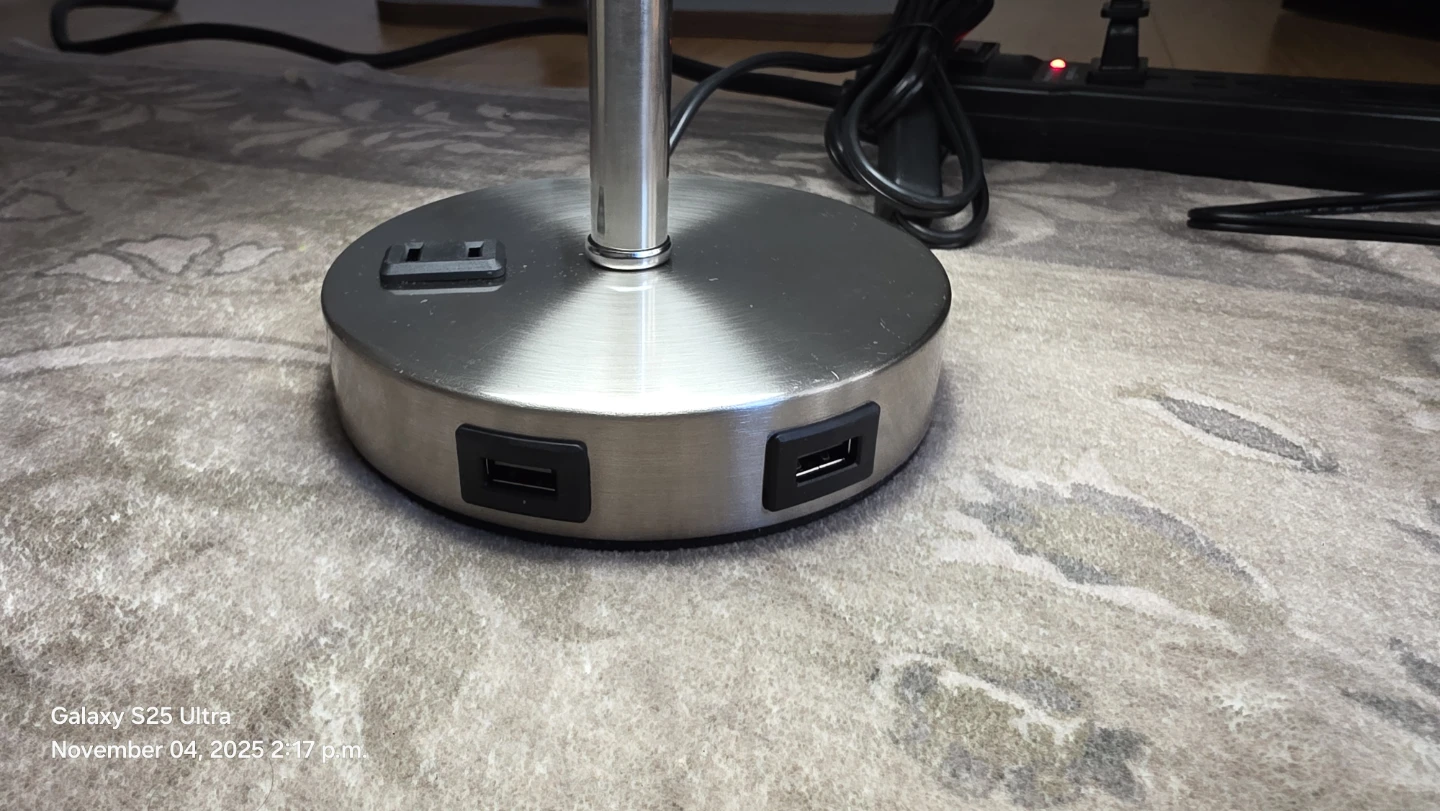 Table Lamps with USB Ports - photo 3