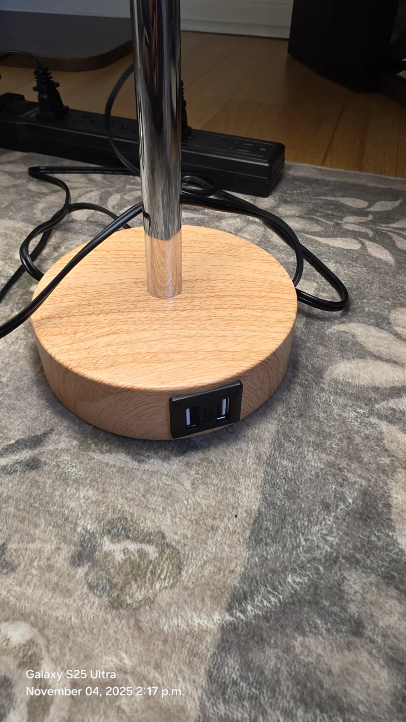 Table Lamps with USB Ports - photo 5