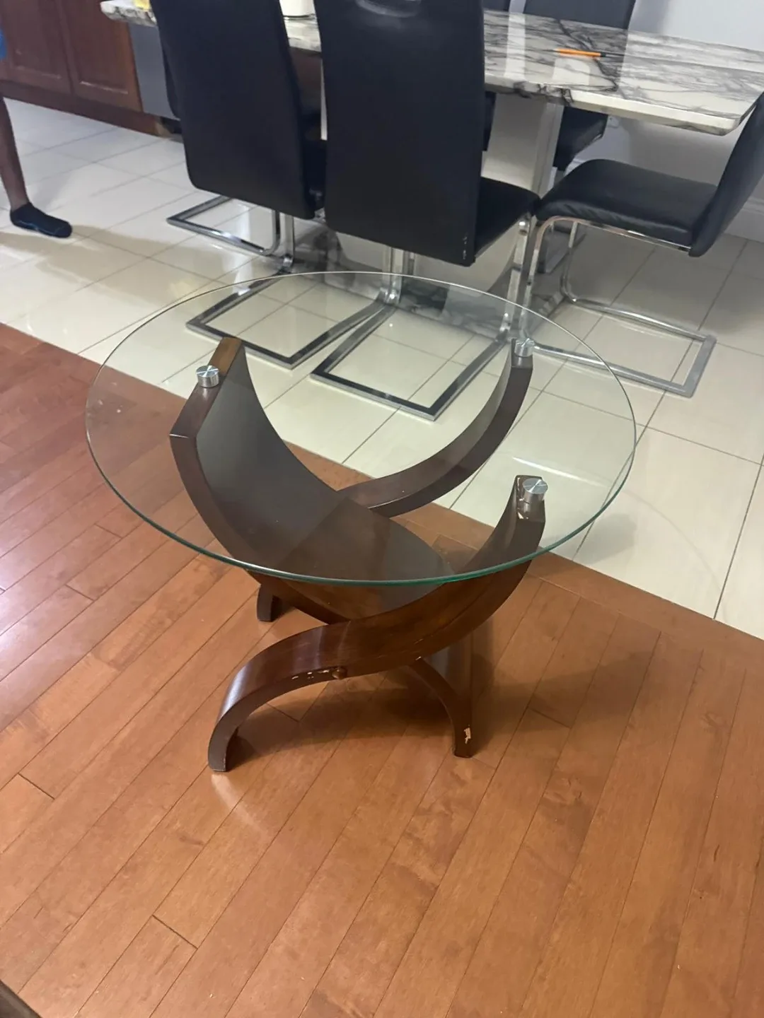 Little tables for wine image indicator(2)