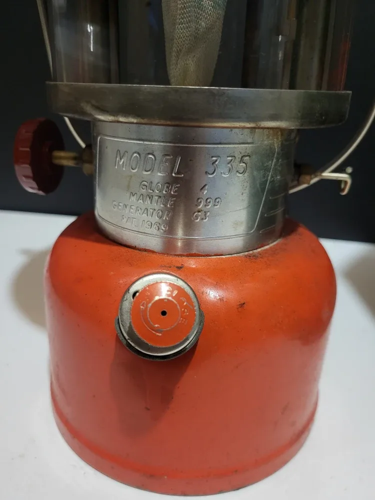 Vintage Coleman Model 335 Lantern with Case image indicator(2)