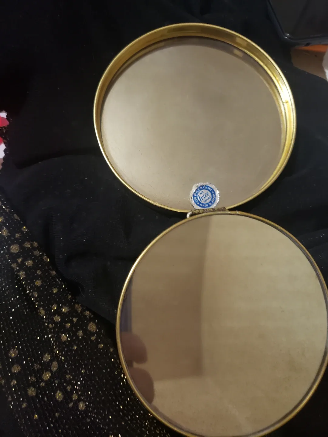 Vintage Style Eyes Makeup Mirror