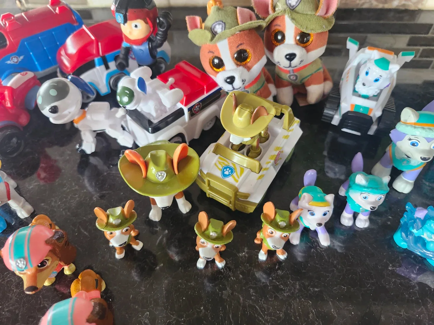 Paw Patrol Toy Figures & Vehicles Lot image indicator(3)