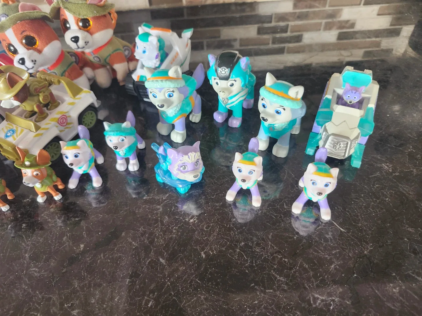 Paw Patrol Toy Figures & Vehicles Lot image indicator(4)