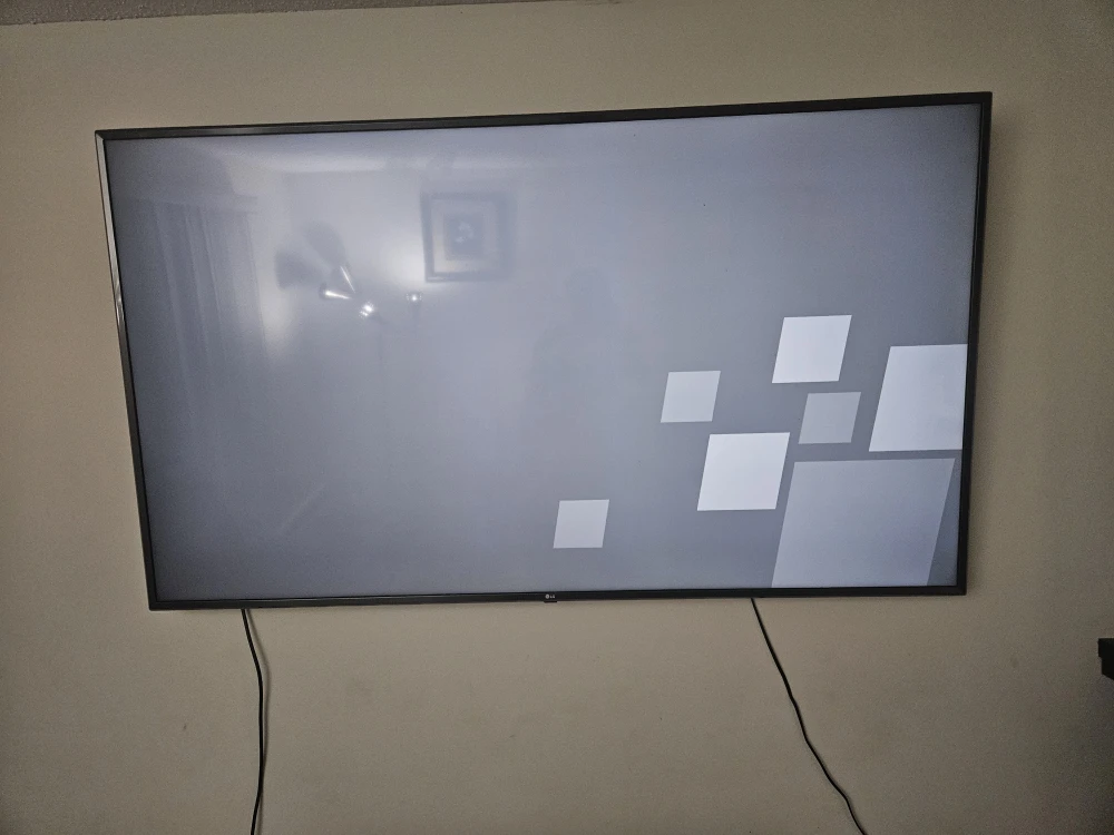 LG TV 70 inches - photo 4