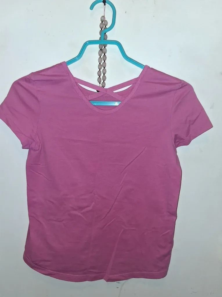 Old Navy Pink T-Shirt - Size L (10-12) image indicator(2)