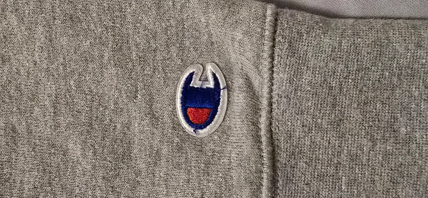 Mens Champion Crewneck Sweatshirt - Size Medium image indicator(6)