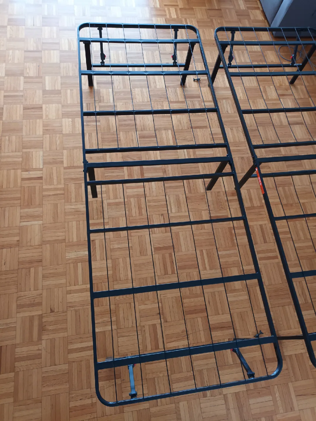 Foldable Bed Frame (Steel) Queen Size + wing nuts, screws image indicator(4)