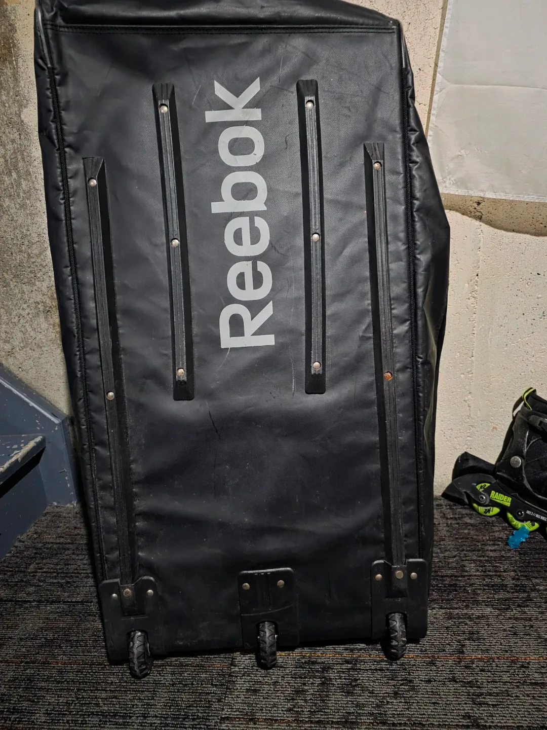 Reebok Rolling Duffel Bag - Black image indicator(2)