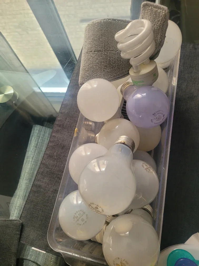 Mixed Light Bulbs - GE & Others