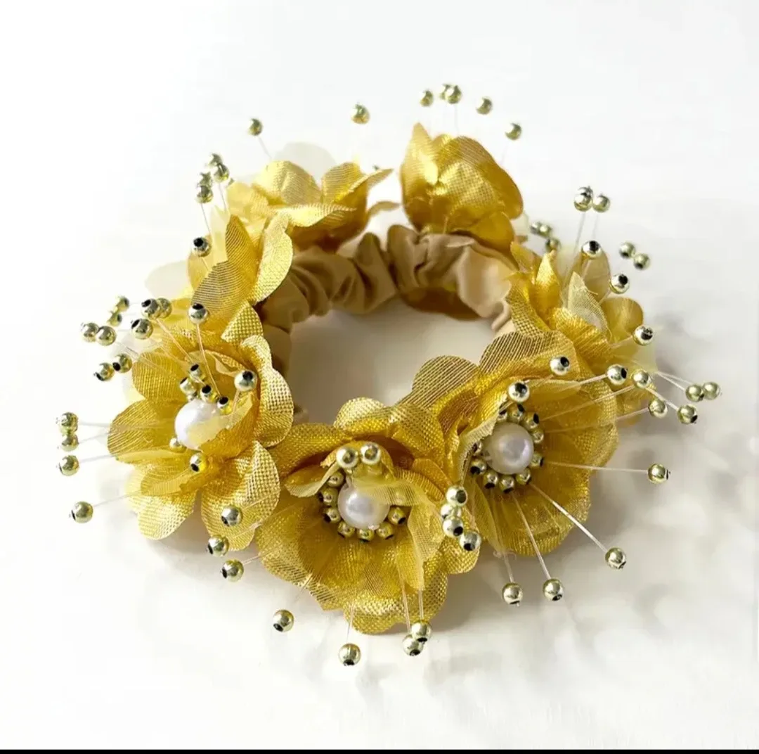 Floral Bun Maker hair bands image indicator(4)