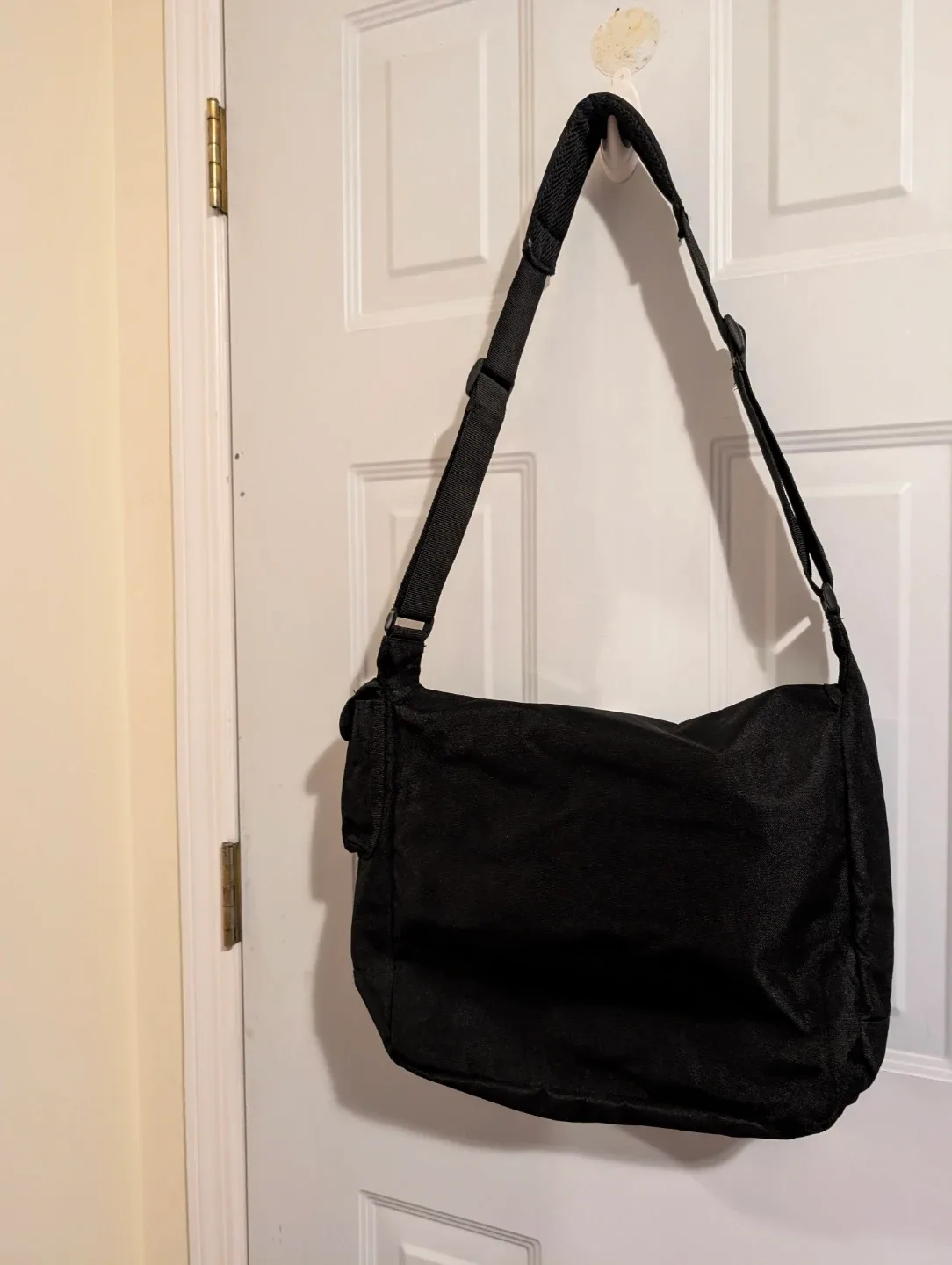 Tommy Hilfiger Black Messenger Bag image indicator(3)