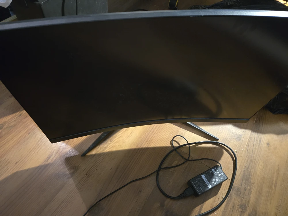 MSI Optix G27C4 27" Curved Gaming Monitor - photo 2