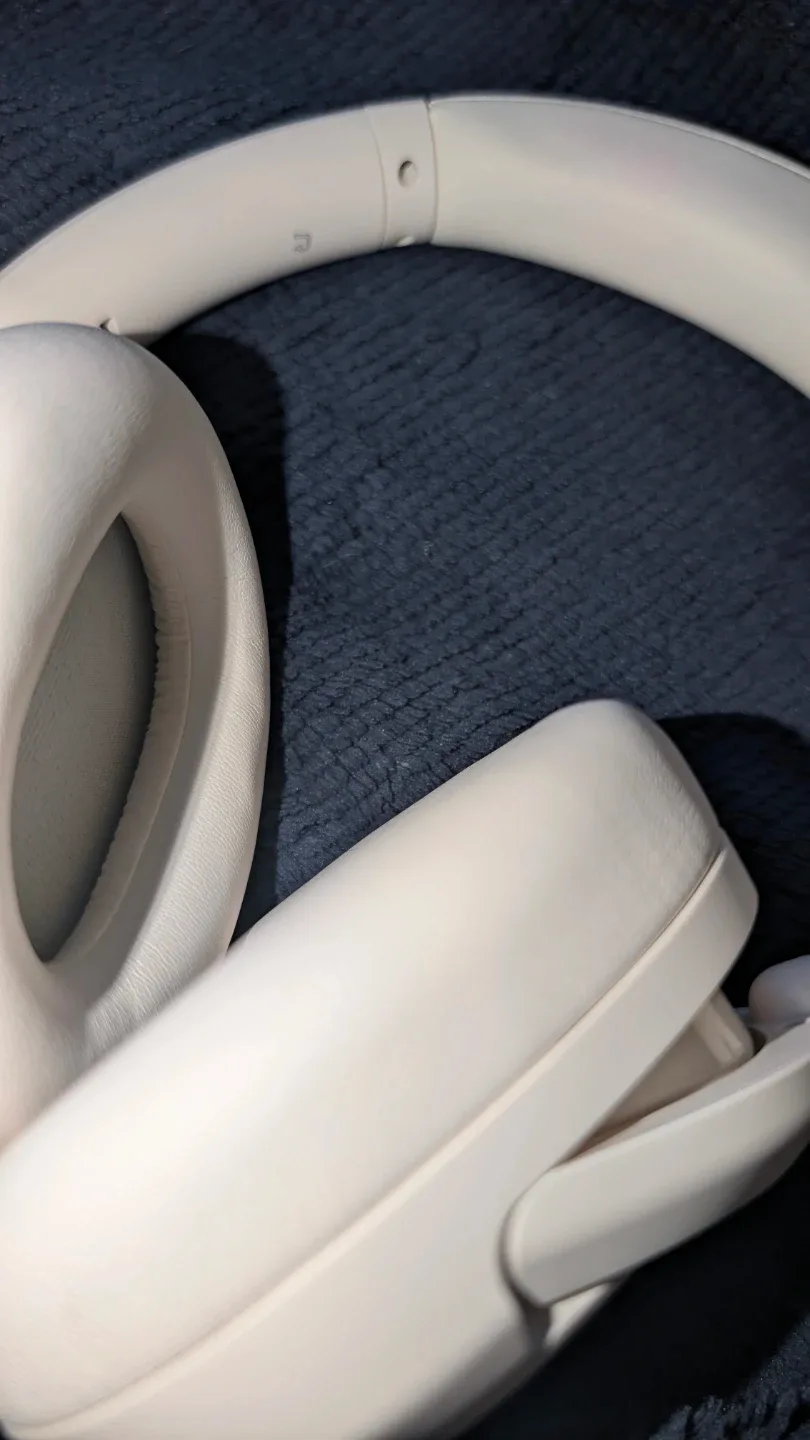 Edifier W820NB Wireless Headphones ANC pro- White image indicator(2)