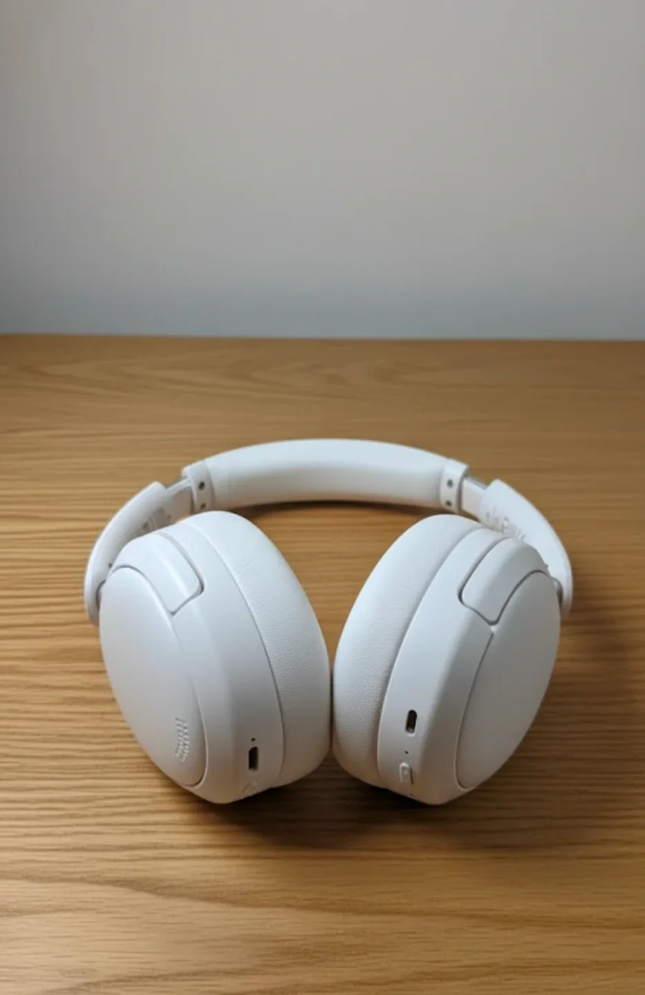 Edifier W820NB Wireless Headphones ANC pro- White image indicator(3)