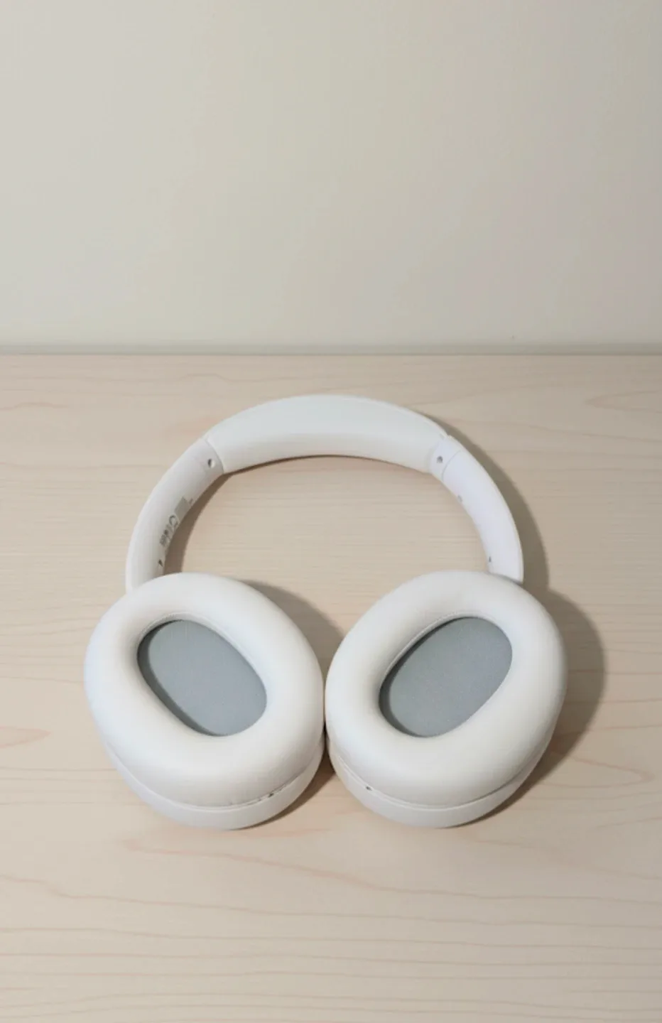 Edifier W820NB Wireless Headphones ANC pro- White image indicator(6)