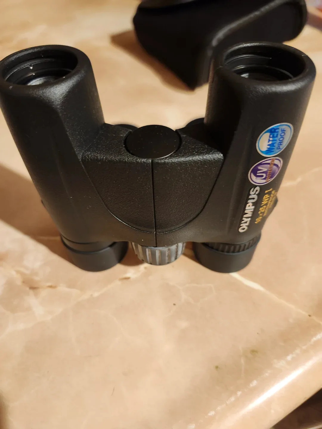 Olympus 10x25 WP I Waterproof Binoculars image indicator(3)