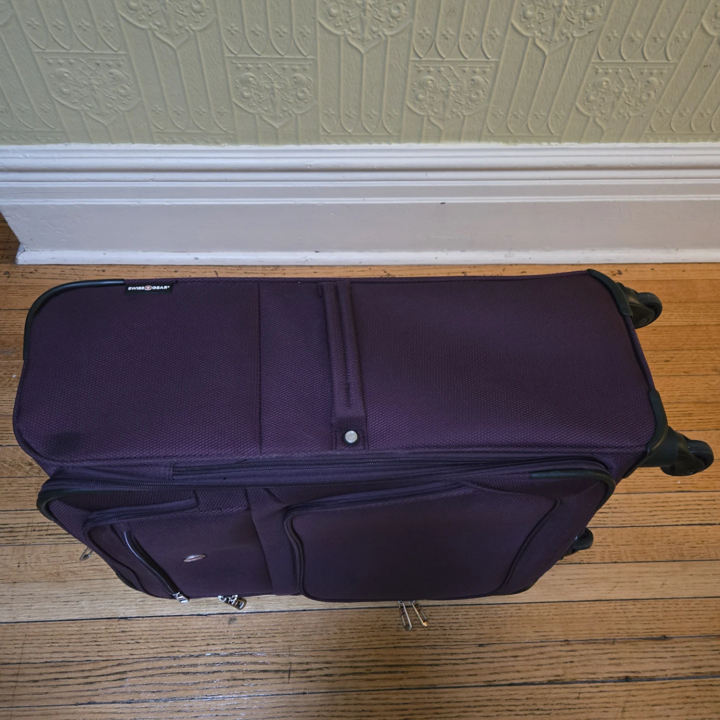 Swiss Gear Purple Suitcase - photo 4